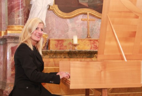 Am Cembalo in der Abtskapelle, Kloster Seeon